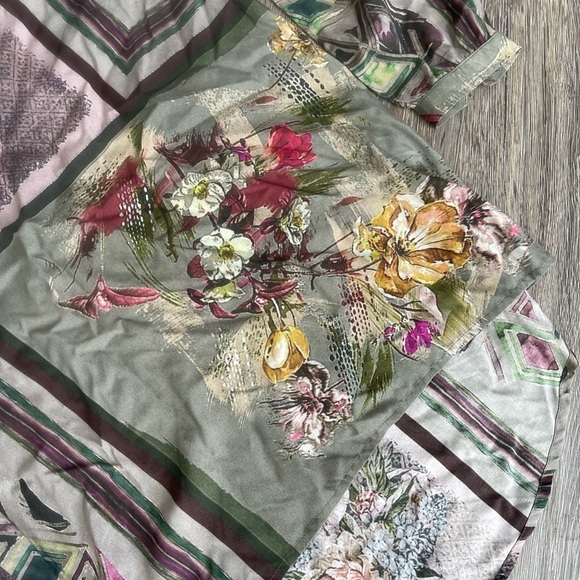 Tolani Collection | Patchwork Printed Tunic Blouse Artsy European - Picture 5 of 7